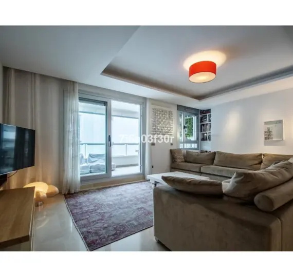 Alquiler a corto plazo de apartamento en planta media en San Pedro de Alcántara