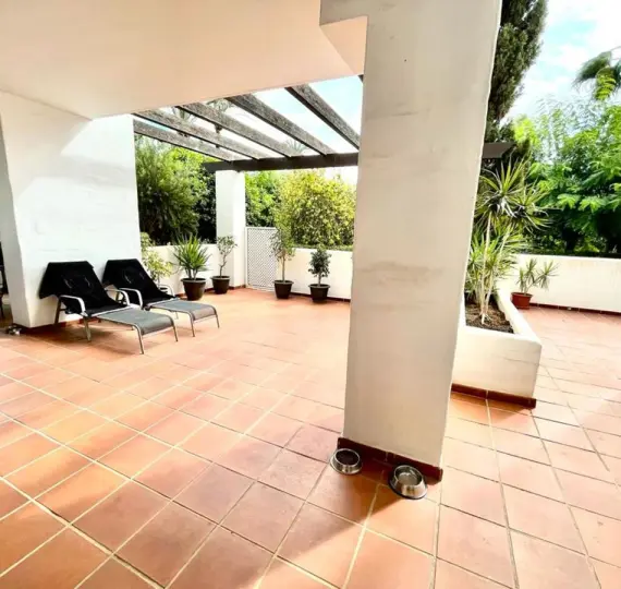 Short-term rent of ground floor apartment in Estepona