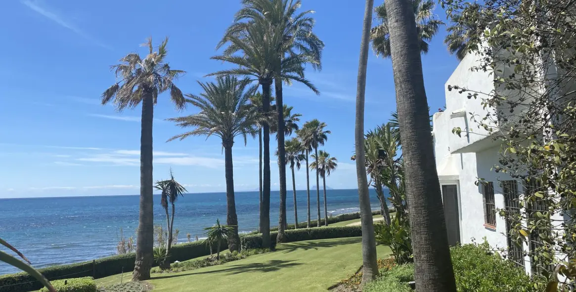 Short-term rent of ground floor apartment in Estepona 18