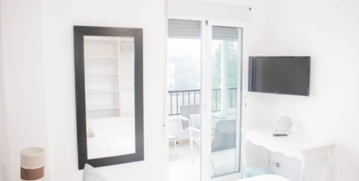 Alquiler a corto plazo de ático en Puerto Banús 6