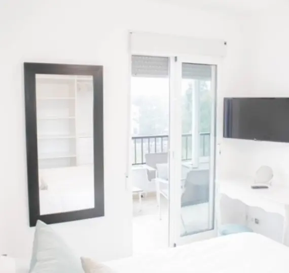 Short-term rent of penthouse in Puerto Banús