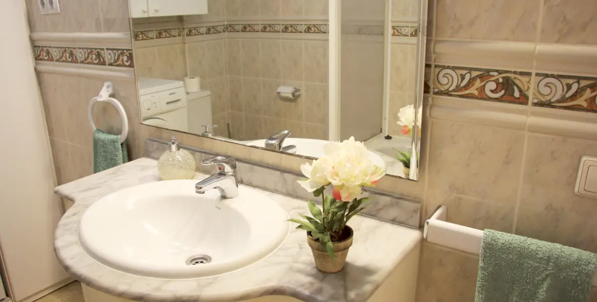 Alquiler a corto plazo de ático en Puerto Banús 12