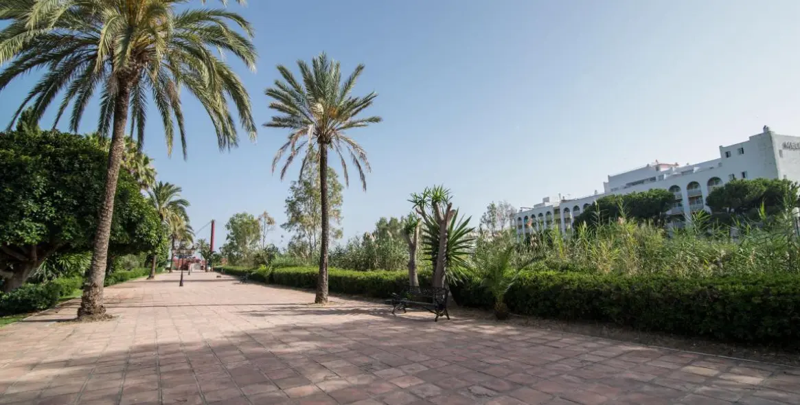 Short-term rent of penthouse in Puerto Banús 21