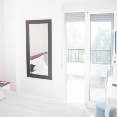 Short-term rent of penthouse in Puerto Banús