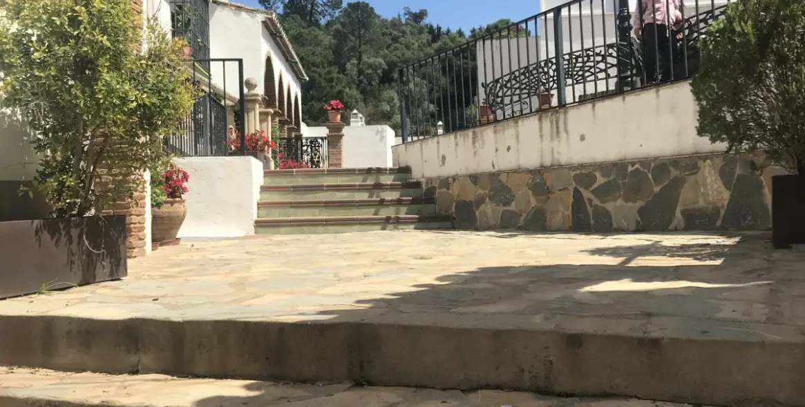 Short-term rent of townhouse in Benahavís 3