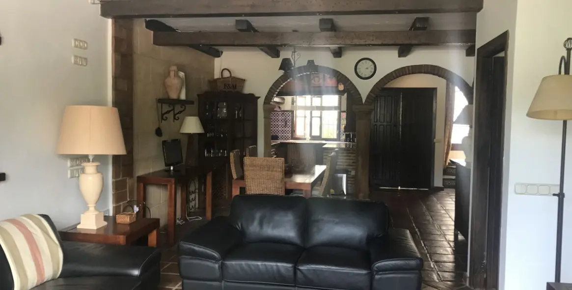 Short-term rent of townhouse in Benahavís 4