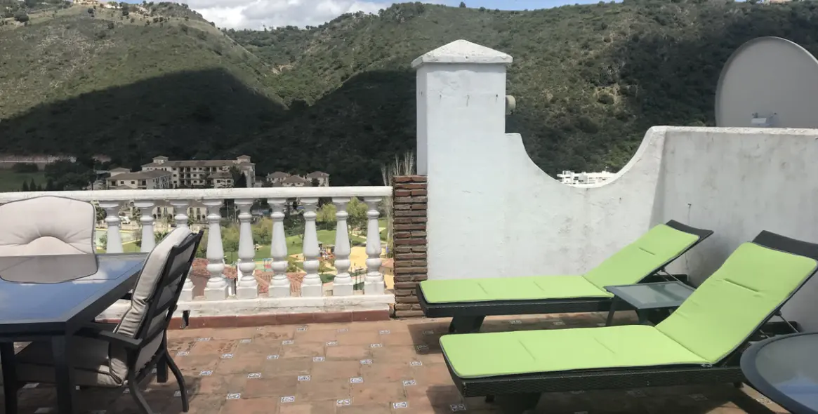 Short-term rent of townhouse in Benahavís 5