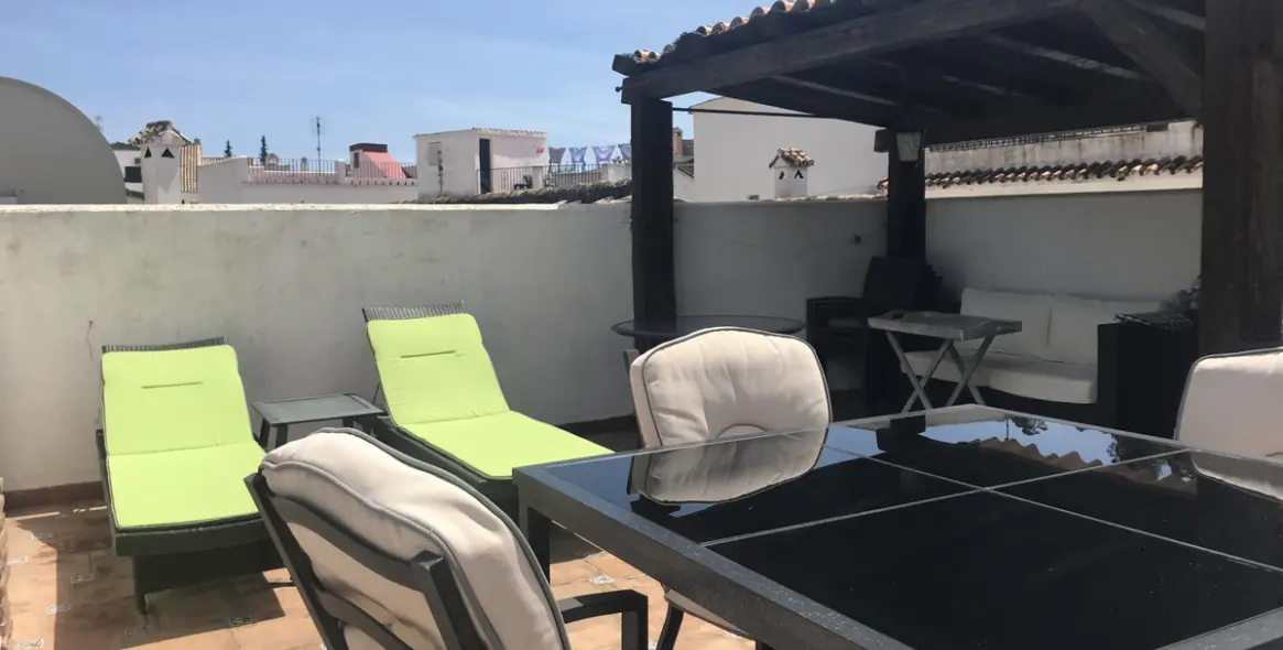 Short-term rent of townhouse in Benahavís 14