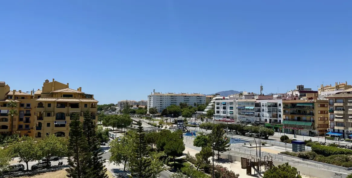 Short-term rent of middle floor apartment in San Pedro de Alcántara 16