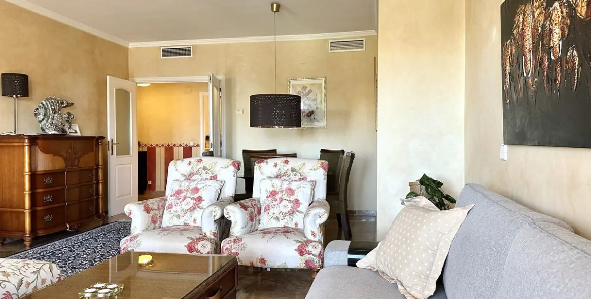 Short-term rent of middle floor apartment in San Pedro de Alcántara 2