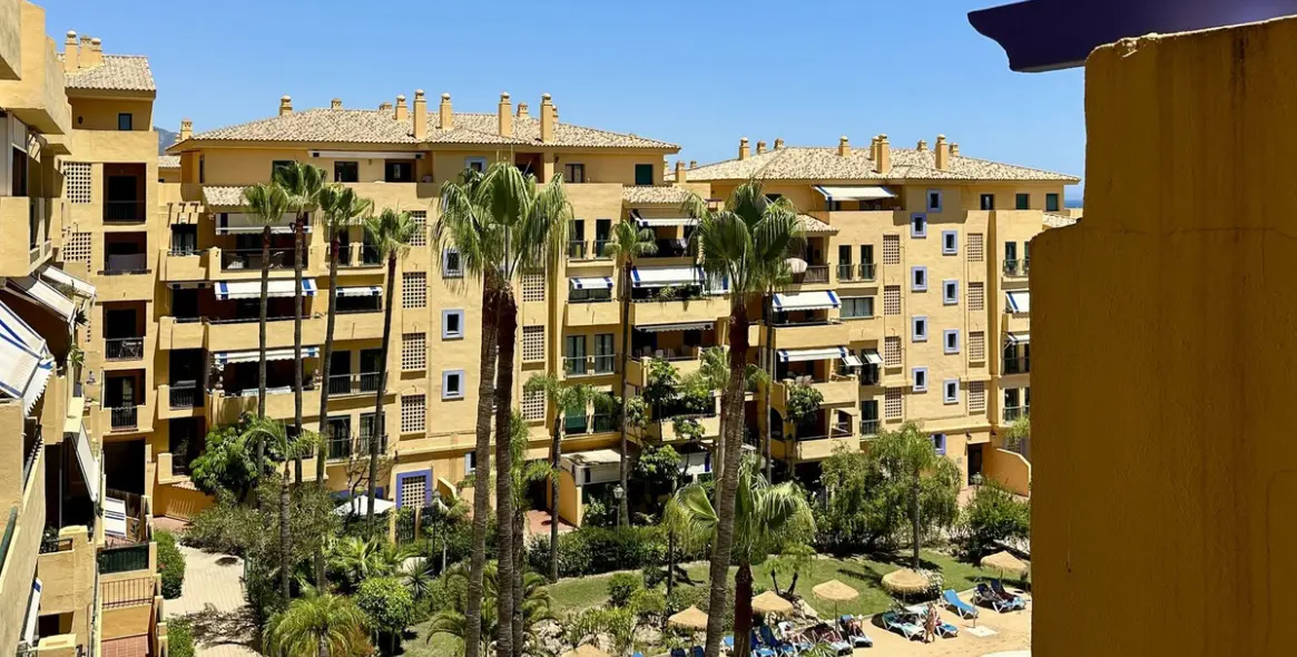 Short-term rent of middle floor apartment in San Pedro de Alcántara 6