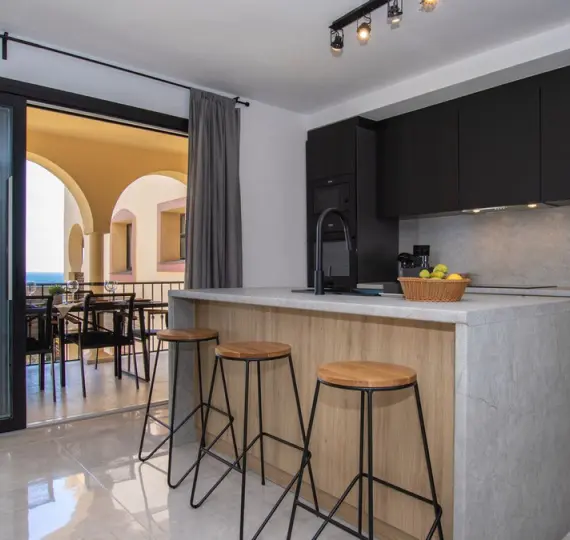 Долгосрочная аренда апартаментов на среднем этаже в Torrenueva