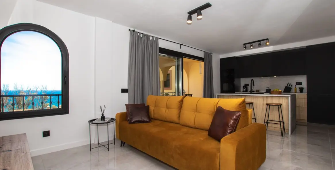 Long-term rent of middle floor apartment in Torrenueva 7