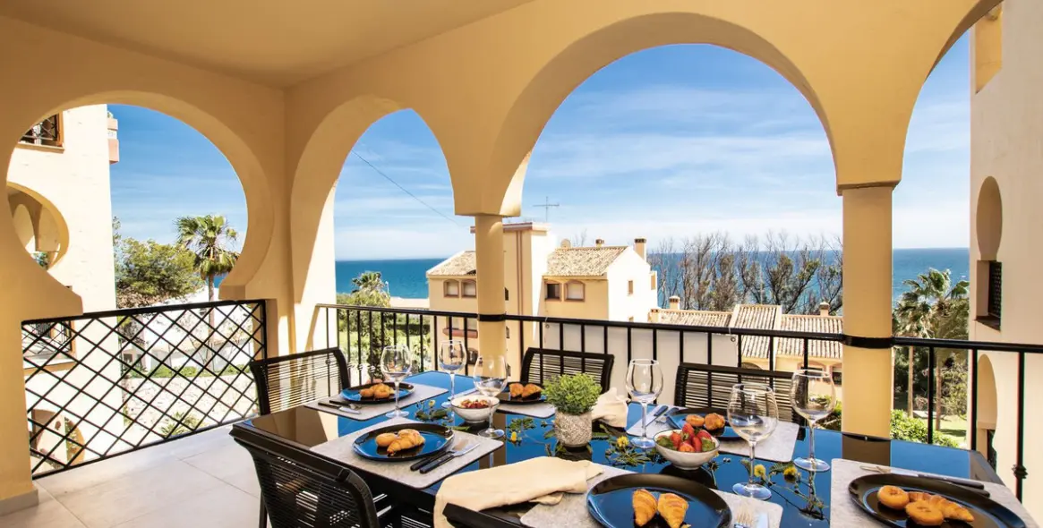 Long-term rent of middle floor apartment in Torrenueva 16