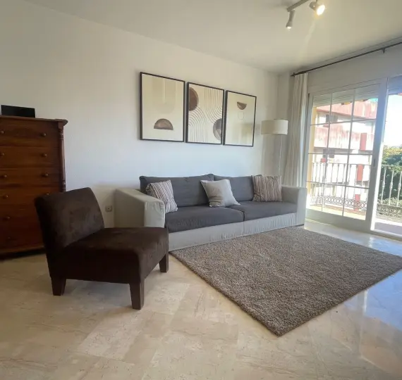 Long-term rent of middle floor apartment in Marbella