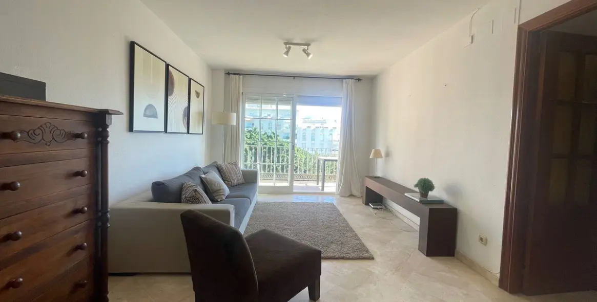 Long-term rent of middle floor apartment in Marbella 10