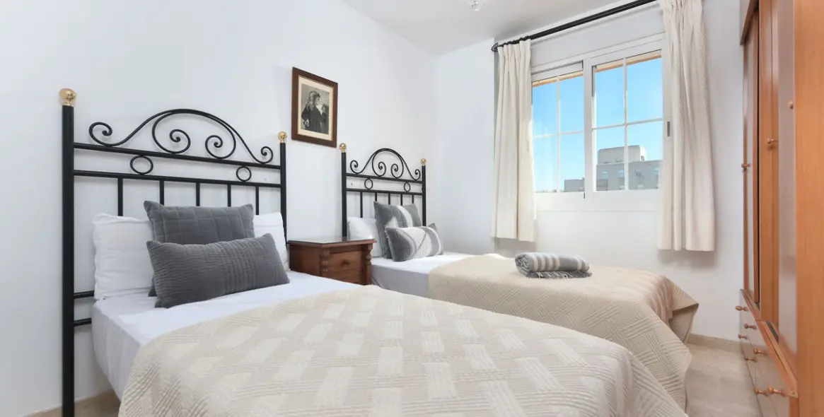 Long-term rent of middle floor apartment in Marbella 18