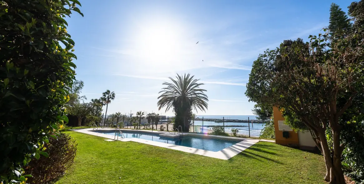 Short-term rent of middle floor apartment in Marbella 21