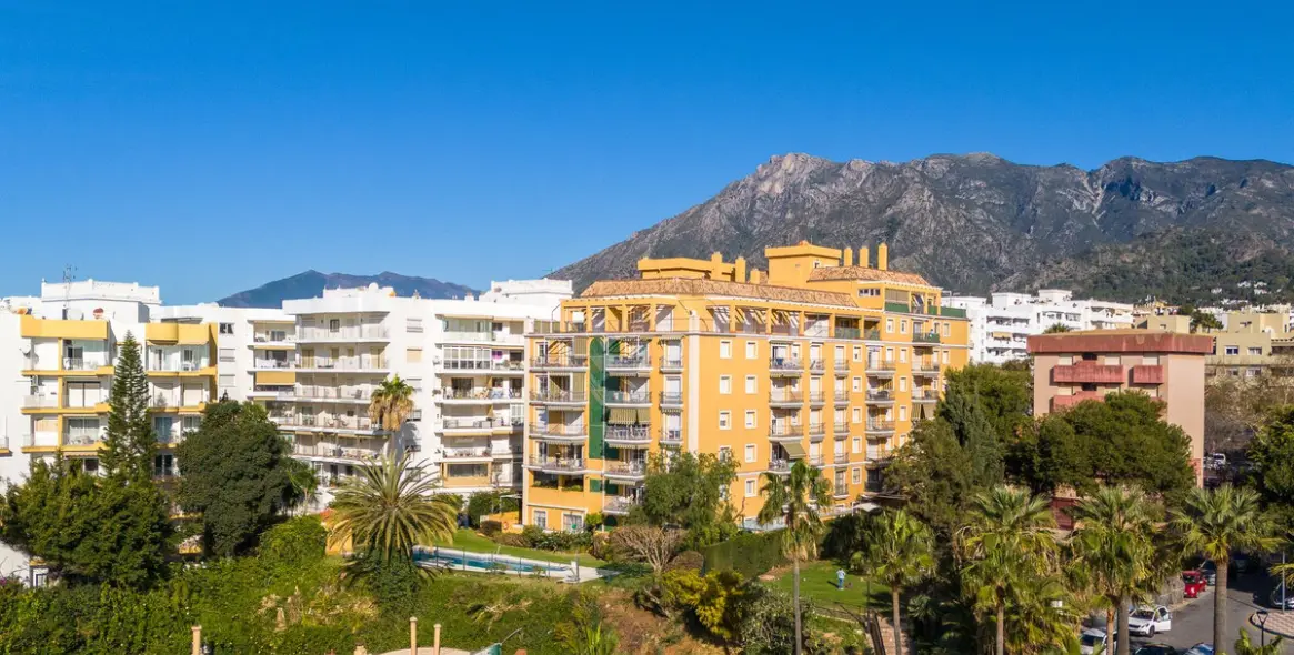 Short-term rent of middle floor apartment in Marbella 23
