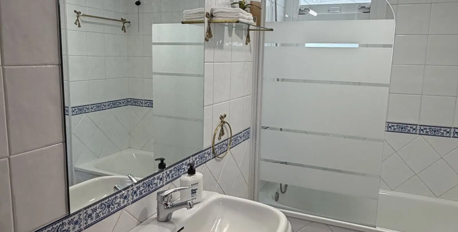 Venta de apartamento en planta media en Marbella 20