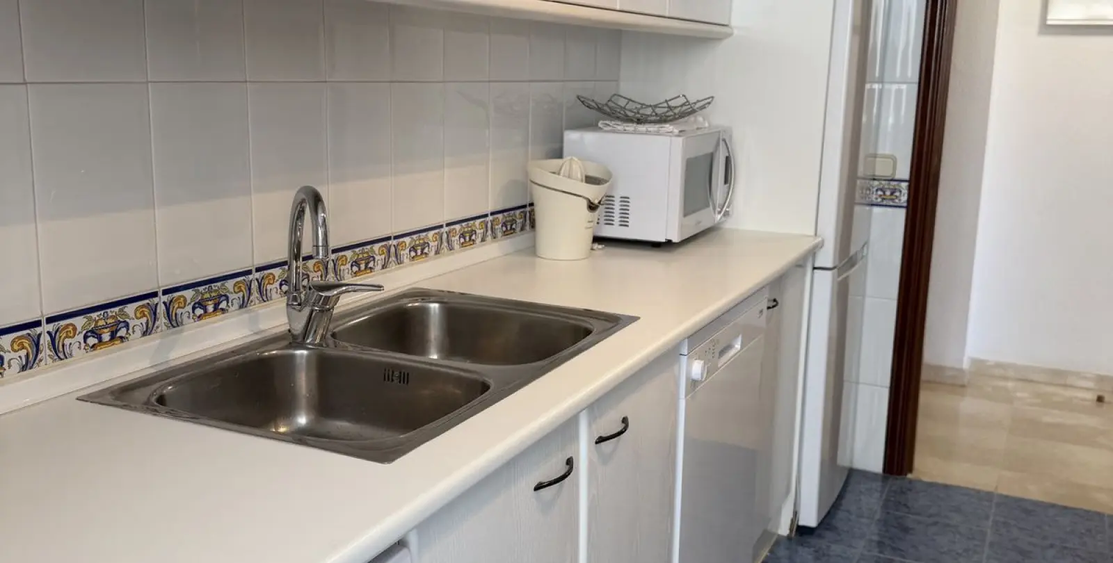 Venta de apartamento en planta media en Marbella 28