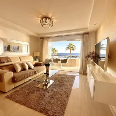 Short-term rent of middle floor apartment in Marbella