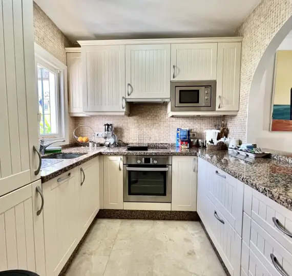 Краткосрочная аренда дома на две семьи в El Paraiso