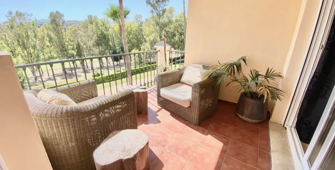 Long-term rent of middle floor apartment in Atalaya 4