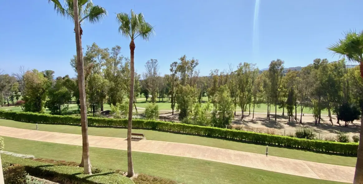 Long-term rent of middle floor apartment in Atalaya 6