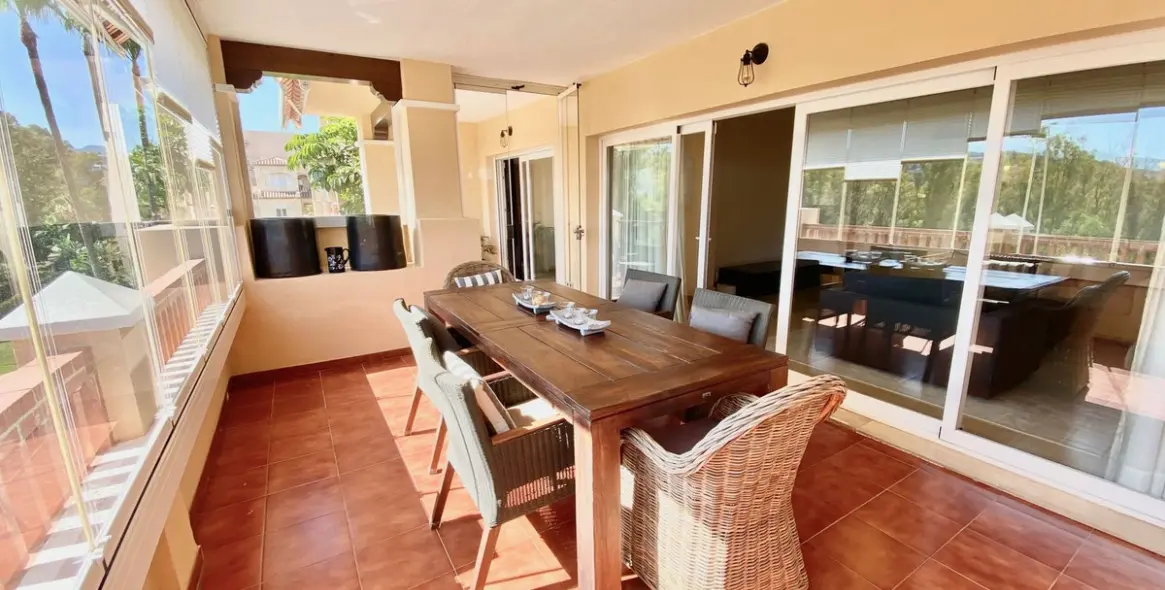 Long-term rent of middle floor apartment in Atalaya 8