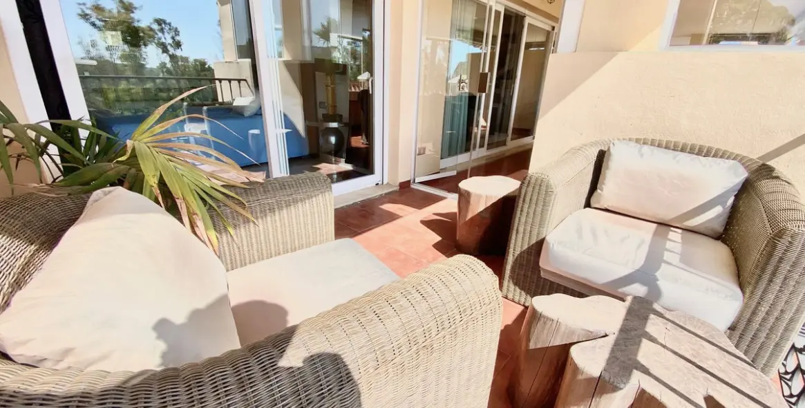 Long-term rent of middle floor apartment in Atalaya 9