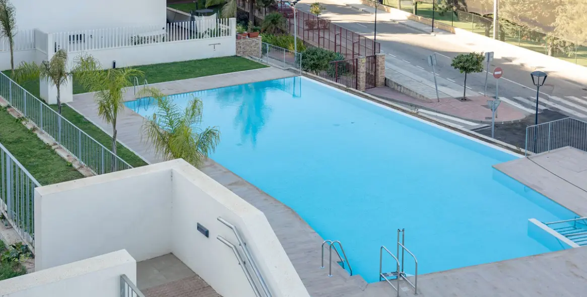 Alquiler a largo plazo de apartamento en planta media en La Cala de Mijas 25