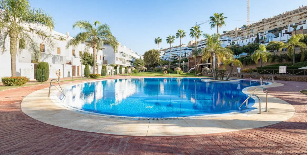 Alquiler a largo plazo de apartamento en planta media en La Cala de Mijas 26