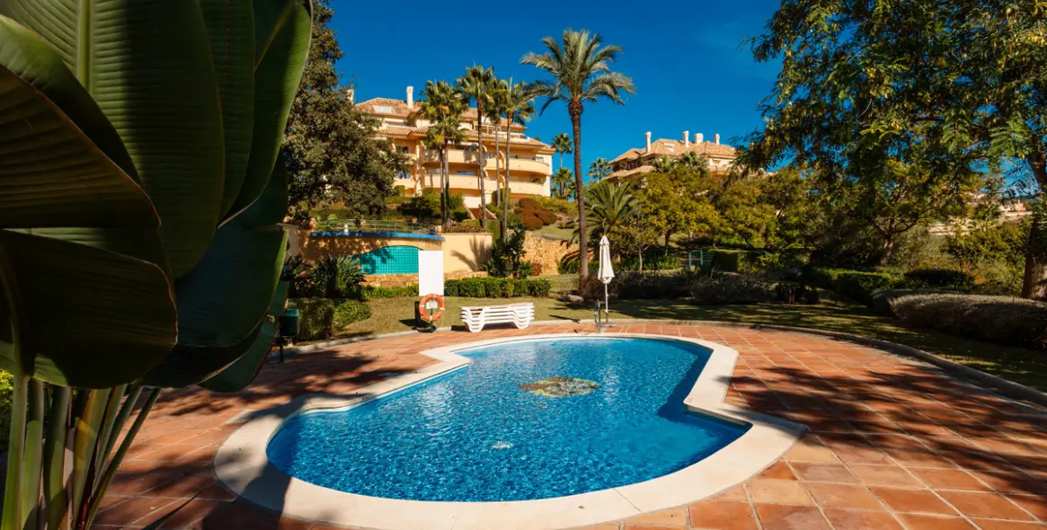 Long-term rent of middle floor apartment in Elviria 17