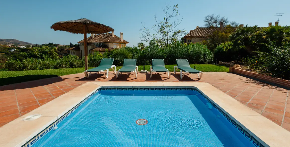 Long-term rent of middle floor apartment in Elviria 19