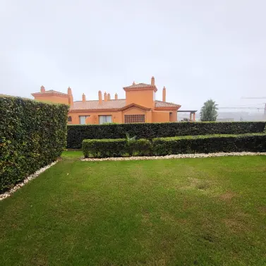 Alquiler a corto plazo de apartamento en planta baja en Atalaya
