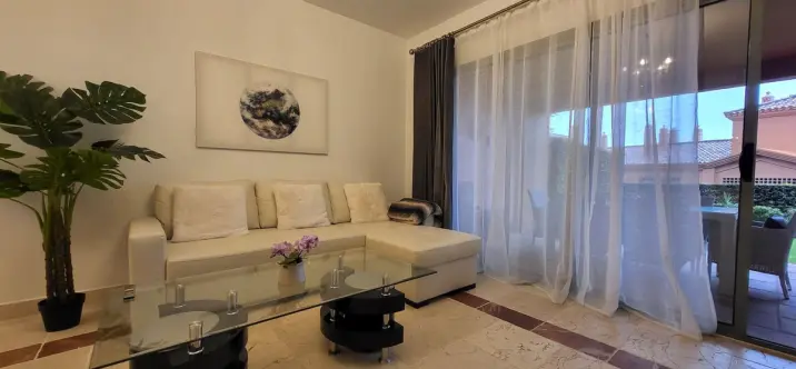 Alquiler a corto plazo de apartamento en planta baja en Atalaya 1