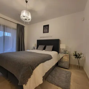 Alquiler a corto plazo de apartamento en planta baja en Atalaya