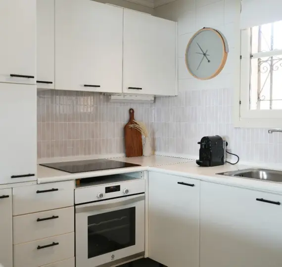 Long-term rent of middle floor apartment in El Paraiso