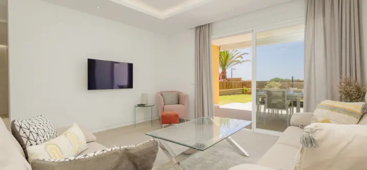 Long-term rent of ground floor apartment in Bahía de Marbella 2