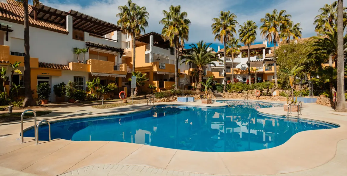 Long-term rent of ground floor apartment in Bahía de Marbella 9