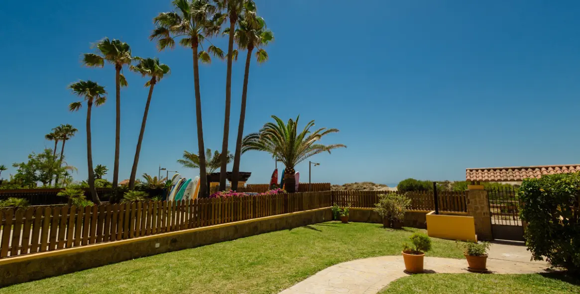 Long-term rent of ground floor apartment in Bahía de Marbella 20