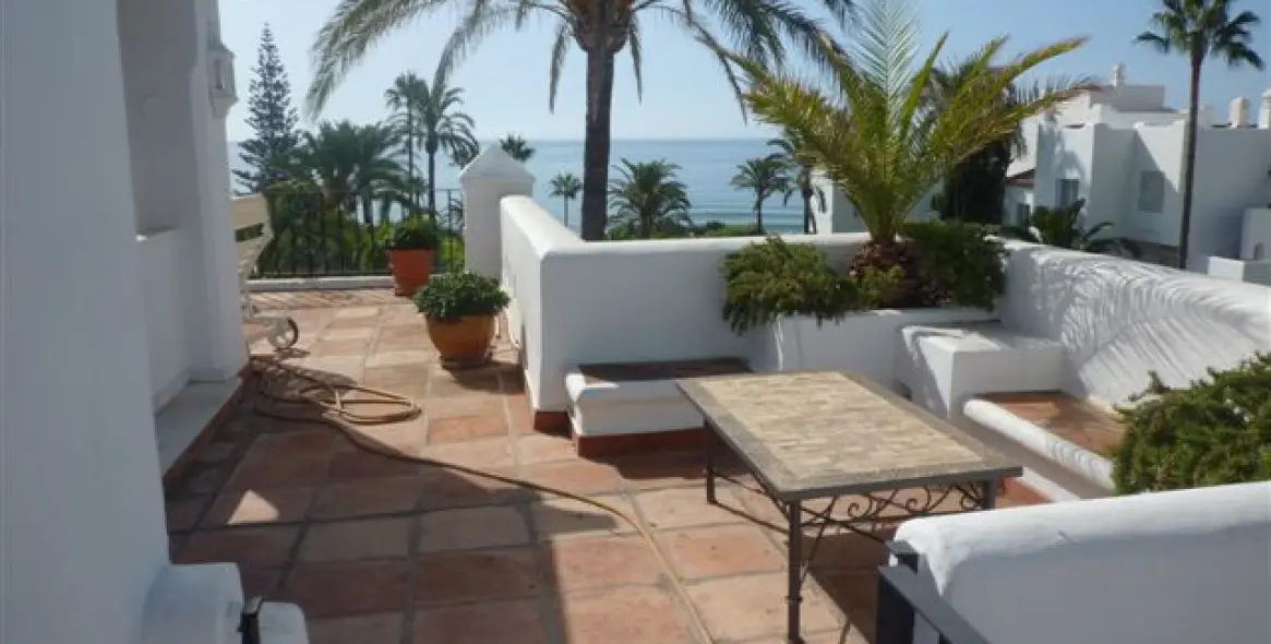 Краткосрочная аренда пентхауса в Estepona 1