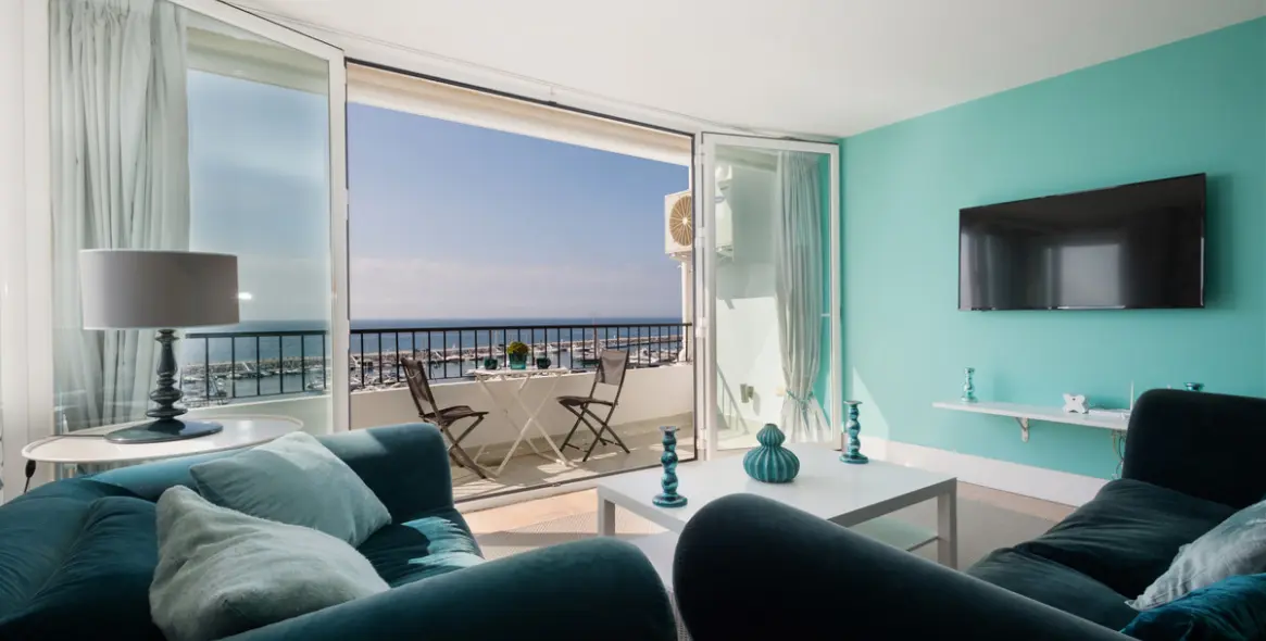 Долгосрочная аренда апартаментов на среднем этаже в Marbella (район Puerto Banús) 1