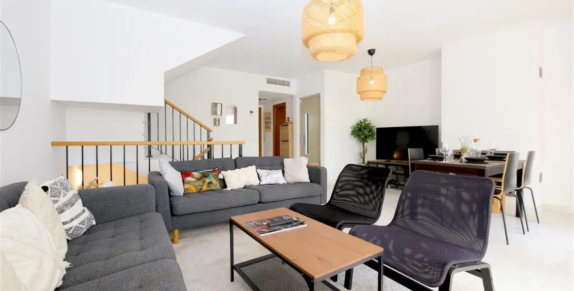 Краткосрочная аренда дома на две семьи в Estepona 2