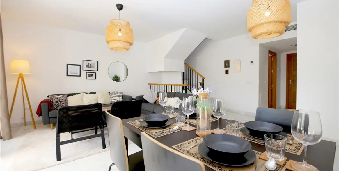 Краткосрочная аренда дома на две семьи в Estepona 3