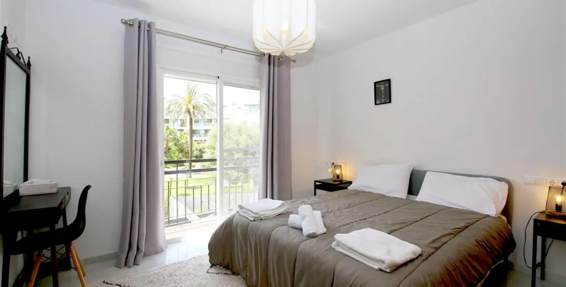 Краткосрочная аренда дома на две семьи в Estepona 8