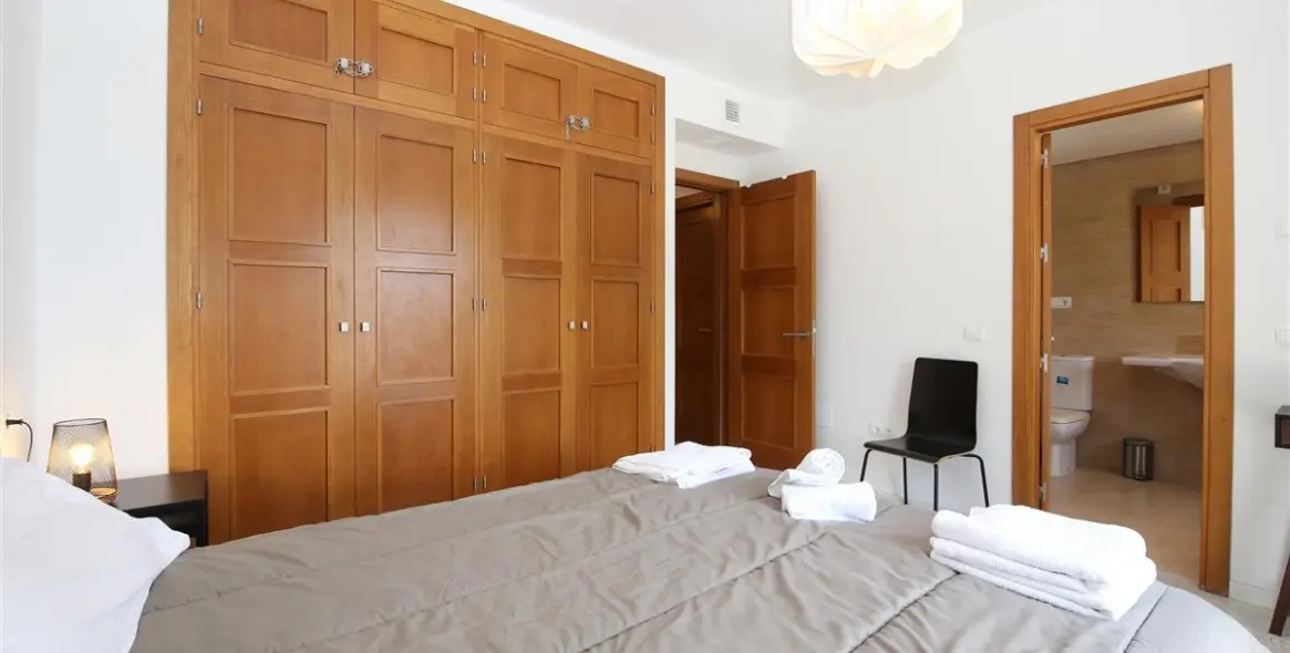 Краткосрочная аренда дома на две семьи в Estepona 9