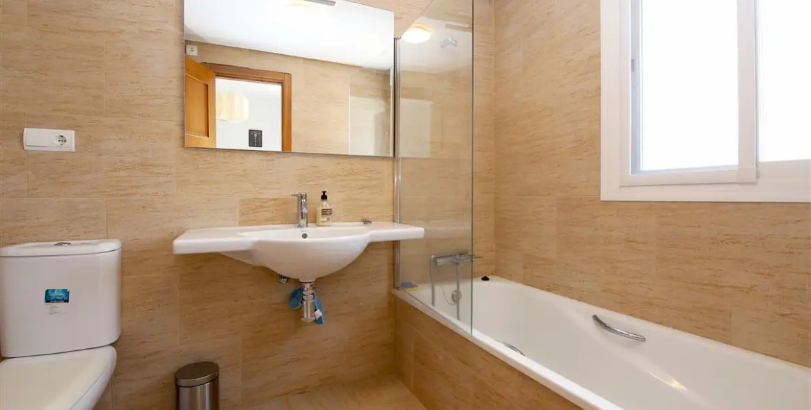 Краткосрочная аренда дома на две семьи в Estepona 10