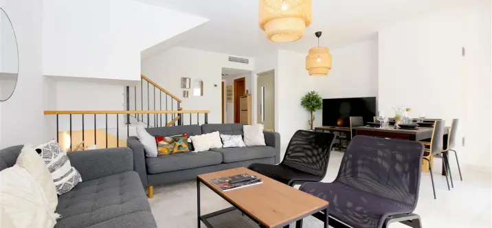 Short-term rent of semi-detached house in Estepona 1